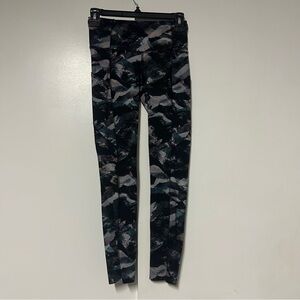 Lululemon Fast and Free Tight II 25” Non-Reflective Nulux* Size 4